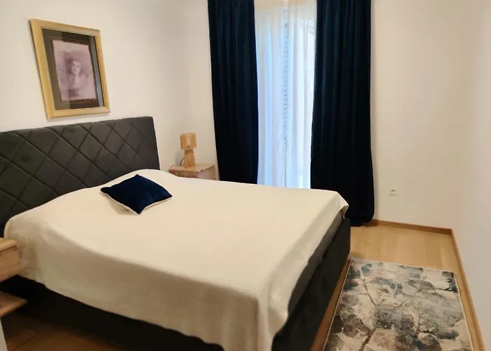Seefor * Hvar Town